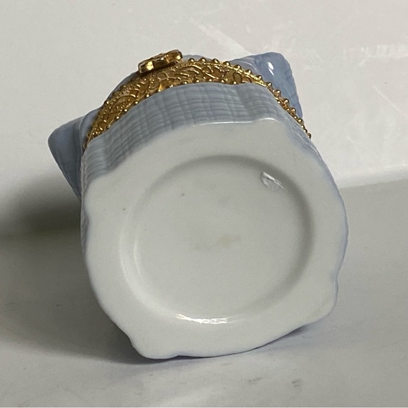 Dog Trinket Box Blue Chair Ceramic Hinged Lid Puppy Container Cocker Spaniel - Picture 8 of 16